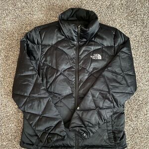 The North Face 550 black down puffer jacket women’s medium
